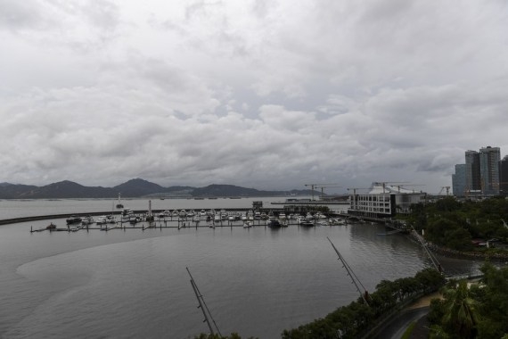 The Weekend Leader - Chinas Guangdong braces for typhoon Cempaka